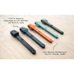 SET COMPLET DE 5 JEUX DE 3 COUVERTS MAGNÉTIQUES CAMPING EN ALUMINUM DUR - ÉTUI -Plein Air Camping Magasin set complet de 5 jeux de 3 couverts magnetiques camping en aluminum dur etui 6