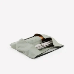 Quechua TABLE DE CAMPING COMPACTE 4/6 PERSONNES - PLATEAU BOIS - POCHE DE RANGEMENT -Plein Air Camping Magasin table de camping compacte 46 personnes plateau bois poche de rangement 3